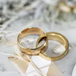 Anelli di fidanzamento trendy: i modelli perfetti per le proposte del 2025